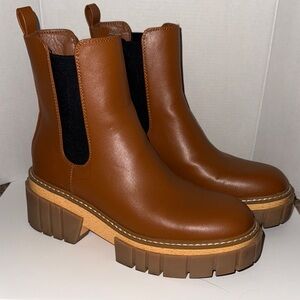 Madden Girl Women's Pheobee Chelsea Boot